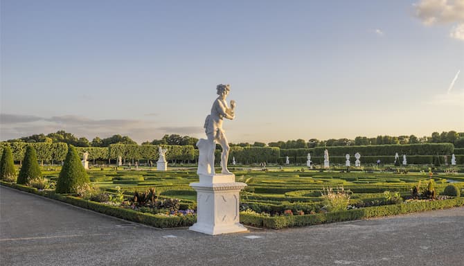 Blog images - 2025 VOL 2 - Explore the Beauty of Herrenhausen Gardens