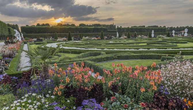 Blog images - 2025 VOL 2 - Herrenhausen Palace Architecture