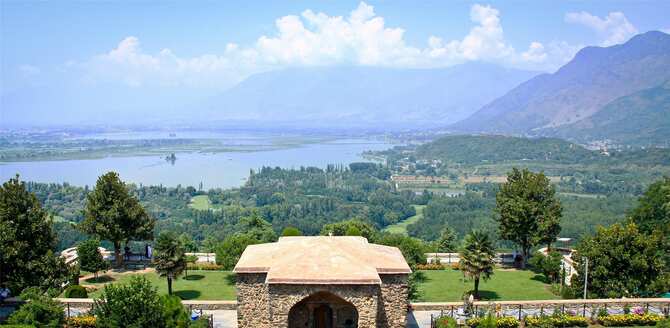 Blog images - 2025 VOL 2 - Natural beauty and scenic views in Srinagar