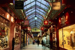Blog images - 2025 VOL 3 - Leeds Shopping