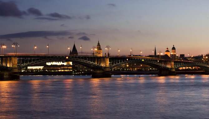 Blog images - 2025 VOL 3 - Wiesbaden Carnival Extravaganza