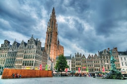 Blog images - 2025 VOL 3 - Antwerp Ffood Tour