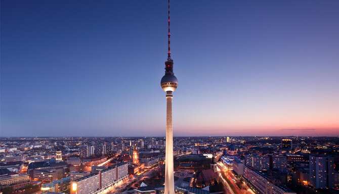 Blog images - 2025 - Discover the top sights in Berlin Experiences TVv Tower in Berlin