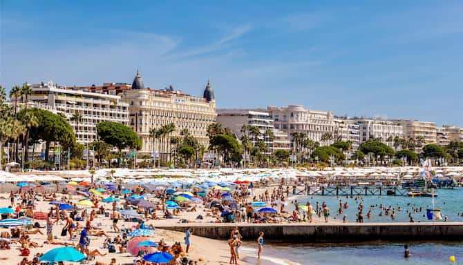 Blog images - 2025 - Boulevard de la Croisette in Cannes Cote d Azur