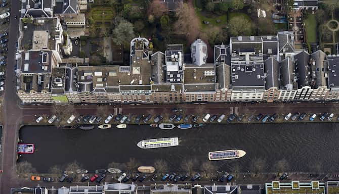 Blog images - 2025 - Discover Amsterdam neighborhoods hidden gems await Destination Amsterdam city center canal