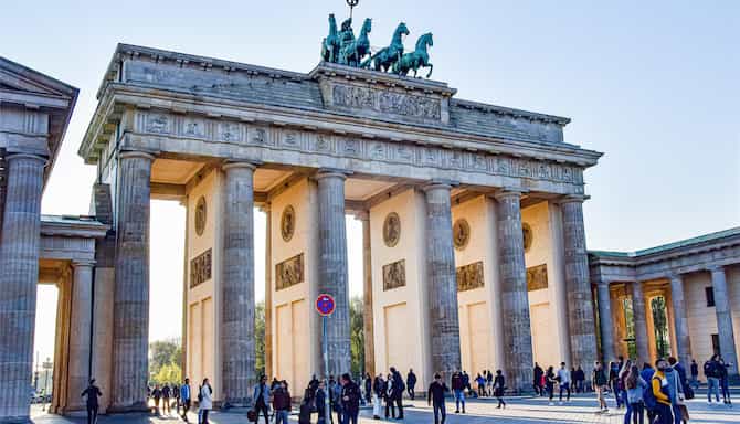 Blog images - 2025 - Discover the top sights in Berlin Experiences Brandenburg Gate