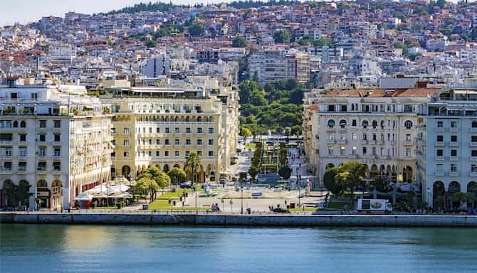 Blog images - 2025 - Greece Unveiled The Ultimate Bucket List and Must Do Experiences Destination GettyImages