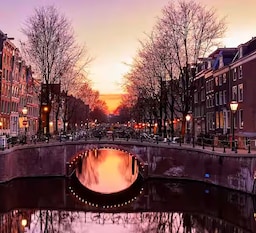 Blog images - 2025 - top things to do in amsterdam related link