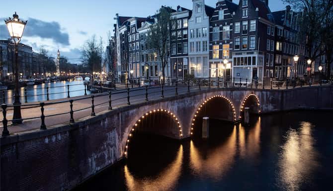 Blog images - 2025 - Amsterdam markets a vibrant journey awaits Experiences Canal Crossroads At Keizersgracht Amsterdam