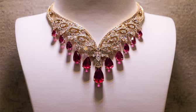 Blog images - 2025 - Diamond shops Dubai