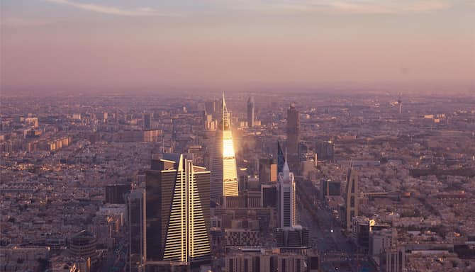 Blog images - 2025 - Restaurants in Riyadh a culinary journey awaits Food amp Drink Sunset Over Riyadh s Skyline