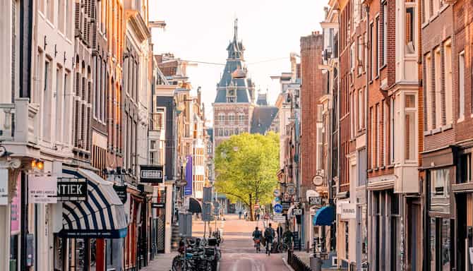 Blog images - 2025 - cafes in Grachtengordel neighborhood