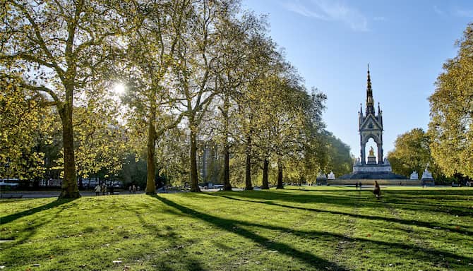 Blog images - 2025 - Things to Do in London A Perfect Itinerary for Your Visit Destination The Albert Memorial in Kensin