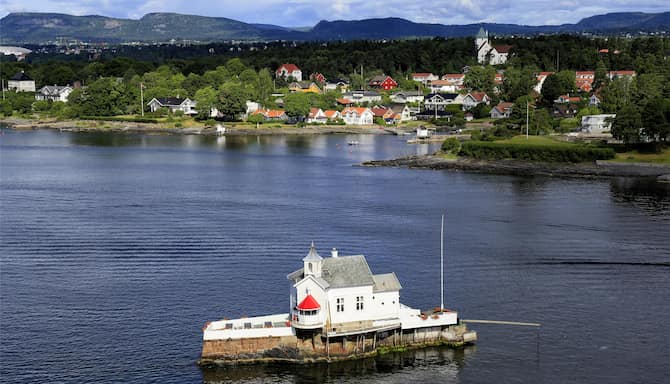 Blog images - 2025 - Oslo to Norwegian Fjords A Scenic Journey Experiences Old lighthouse Dyna Fyr Oslofjorden Oslo Norw