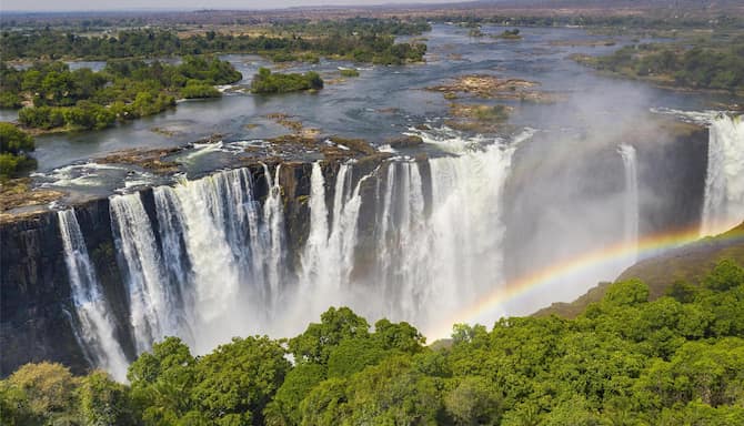 Blog images - 2025 - Day trips from Johannesburg discover hidden gems Destination Victoria Falls Zimbabwe and Zambia