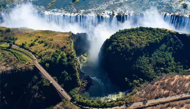 Blog images - 2025 - Day trips from Johannesburg discover hidden gems Destination Victoria Falls or Mosi oa Tunya with V