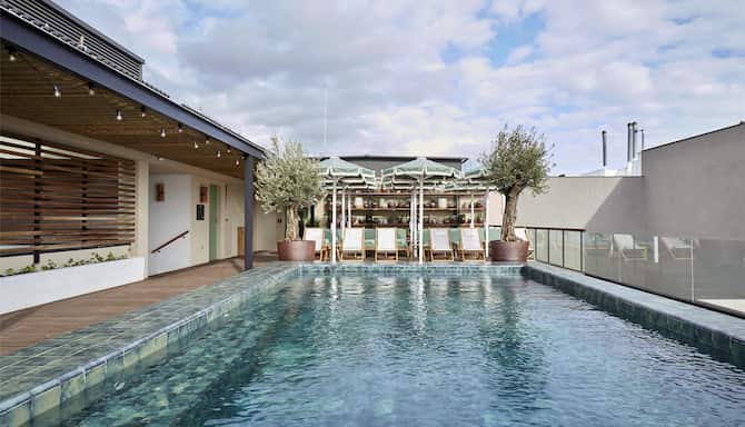 Blog images - 2025 - Radisson Blu Hotel Barcelona Sagrada Familia pool