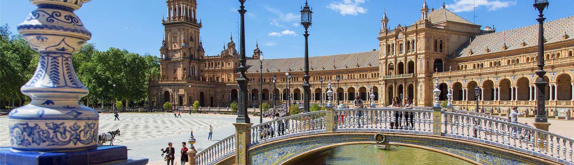 Blog images - 2025 - VOL.003 - Discover the Charming Neighborhoods in Seville