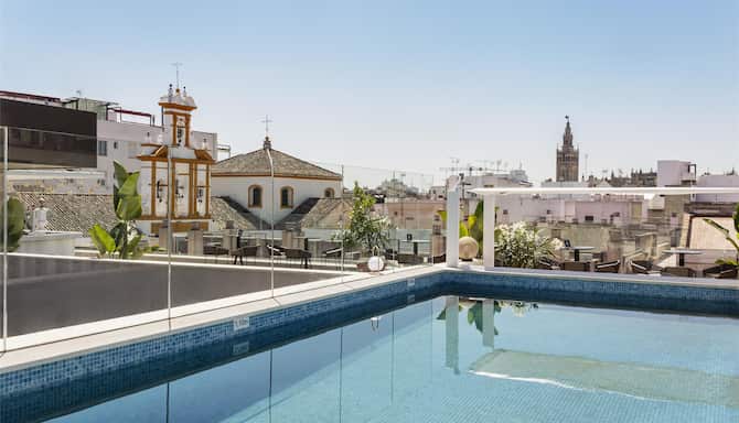 Blog images - 2025 - VOL.003 - Radisson Collection Hotel Magdalena Plaza Sevilla pool