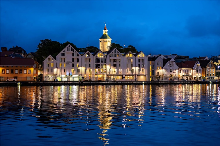 Blog images - 2025 - VOL.003 - Discover Nightlife in Stavanger