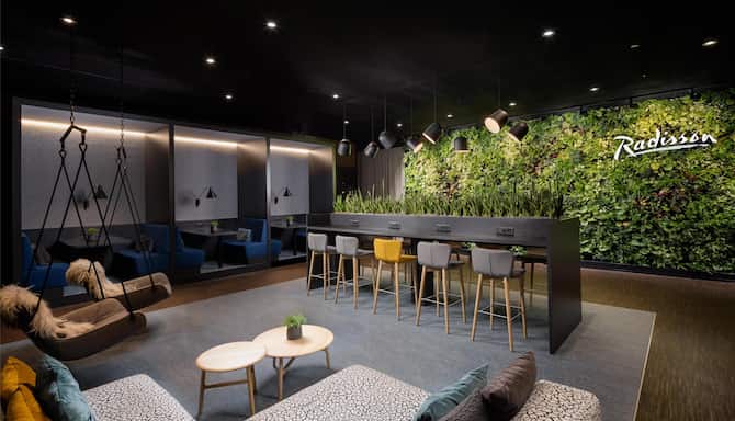 Blog images - 2025 - Radisson Hotel Suites Zurich Lobby