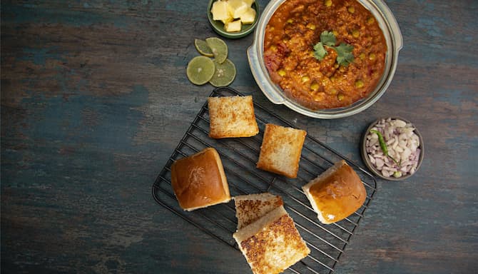 Blog images - 2025 - GARNISHED PAV BHAJI