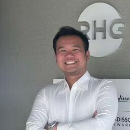 Blog images - 2025 - From Intern to Manager in Dubai related links