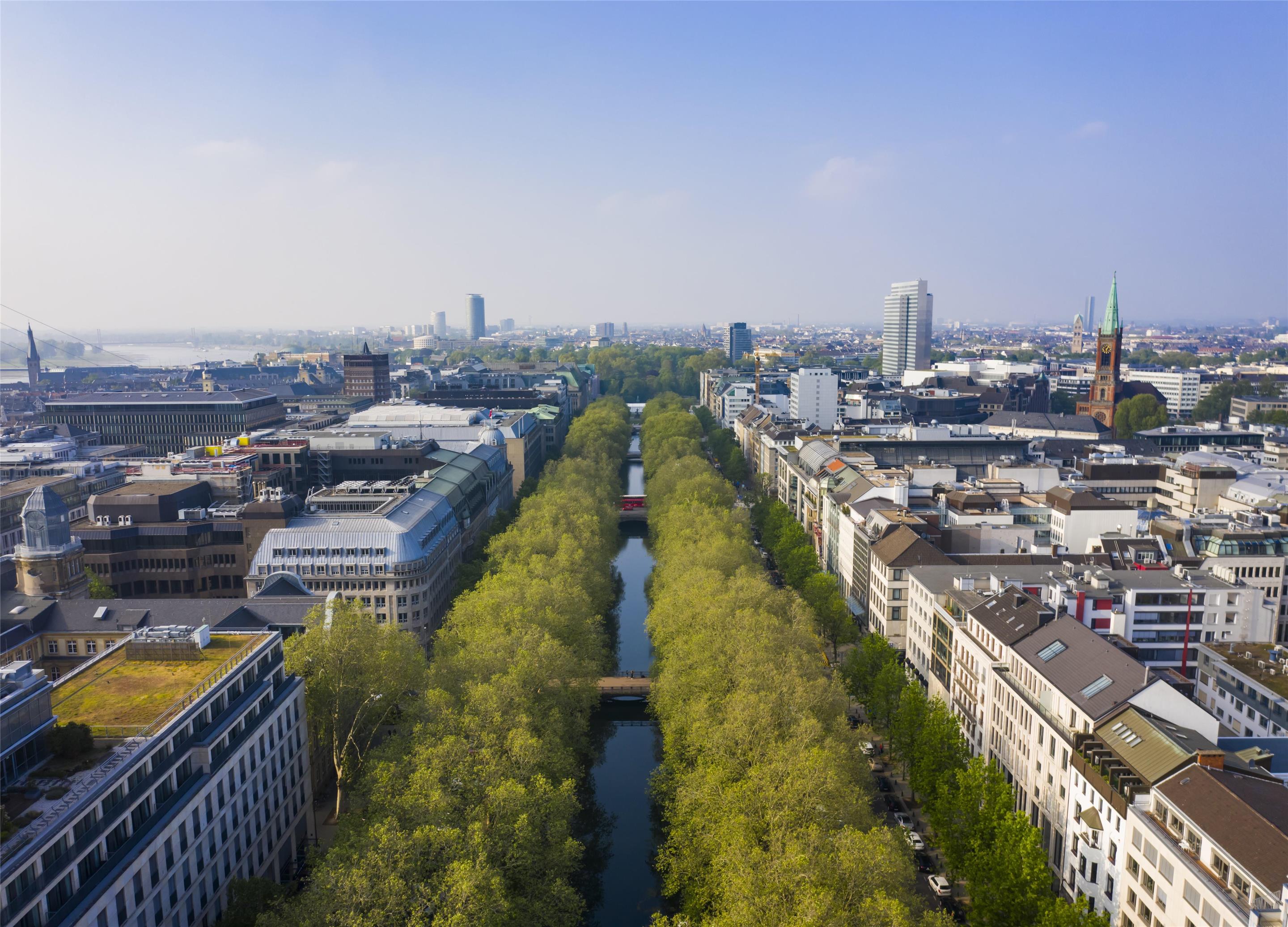 Königsallee boulevard in Düsseldorf