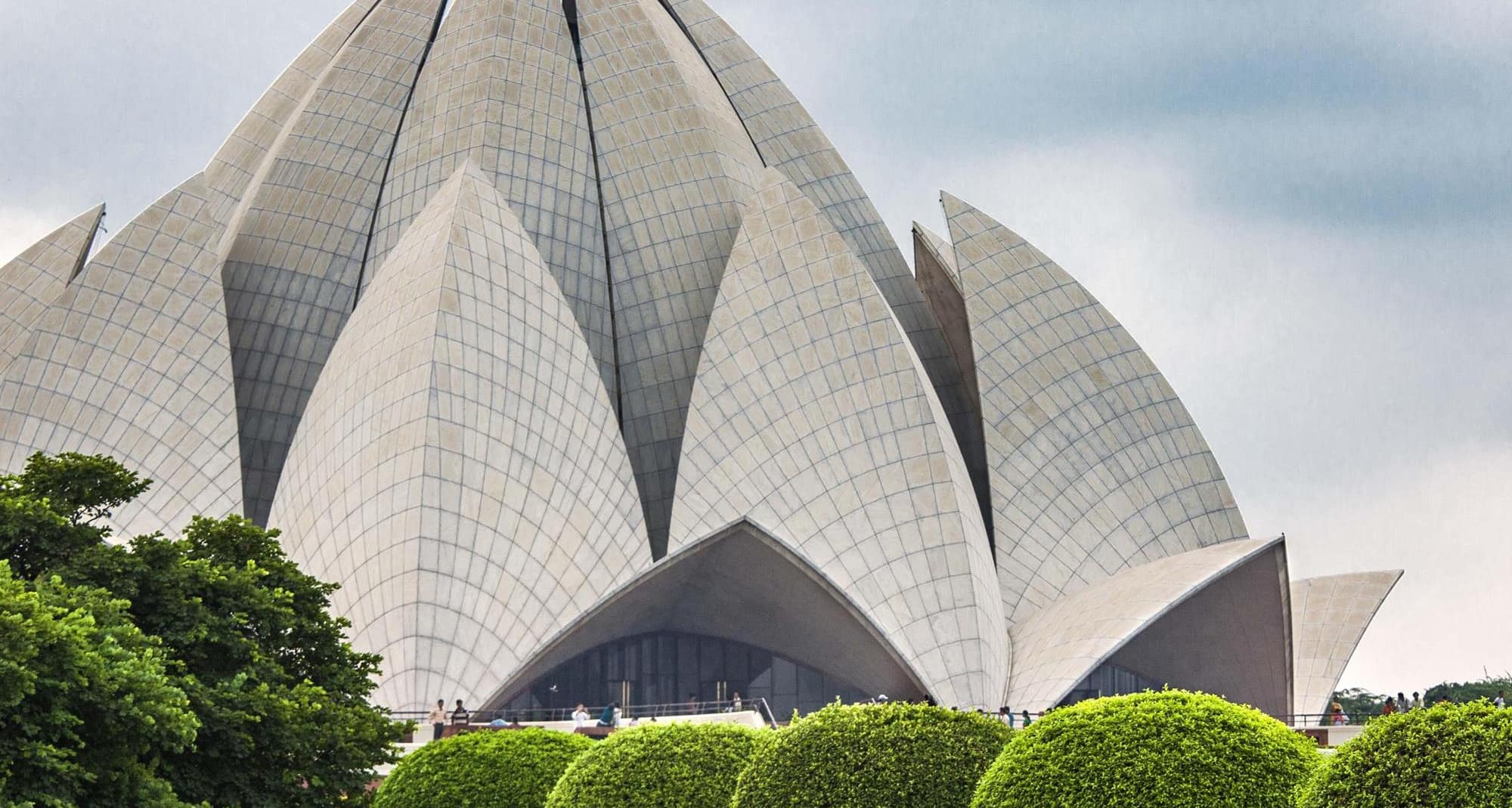 Blog images - 2025 VOL 3 - Unveiling the Lotus Temple New Delhi history