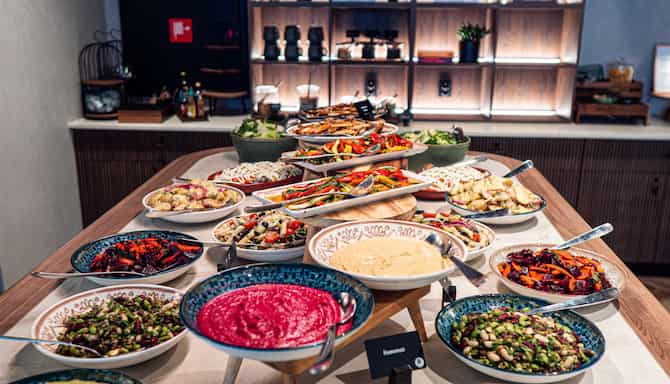 Blog images - 2025 - VOL.009 - Innovation on your plate LifeAtRadisson Paragraph