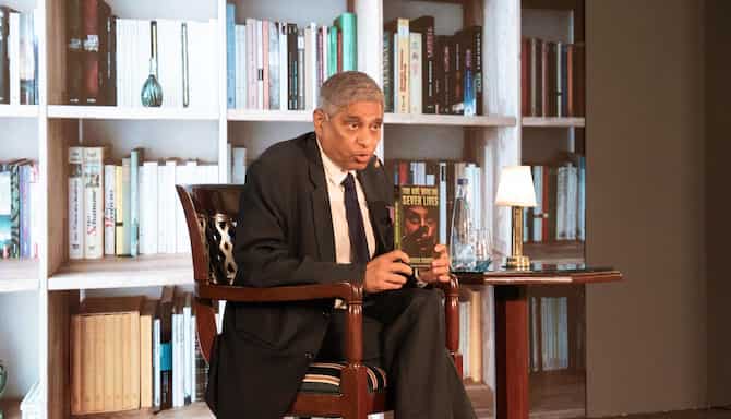 Blog images - 2025 - VOL.009 - Literary Escapes image