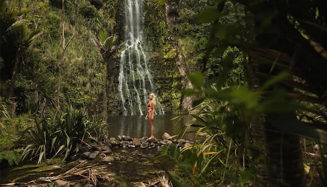 Blog images - 2025 - VOL.009 - red