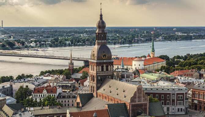 Blog images - 2025 - VOL.009 - Riga cathedral castle and Vansu Bridge