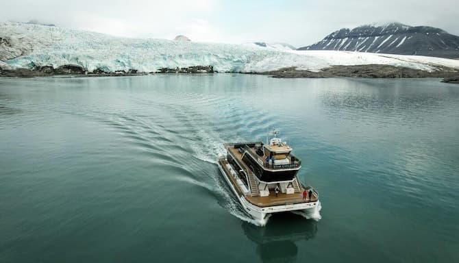 Blog images - 2025 - VOL.009 - Svalbard in Summer Destinations e dad cf e eda wml