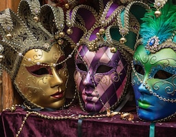 Blog images - 2025 - VOL.009 - Venice Carnival A Vibrant Tradition