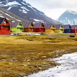 Blog images - 2025 - VOL.009 - Longyearbyen related blog images