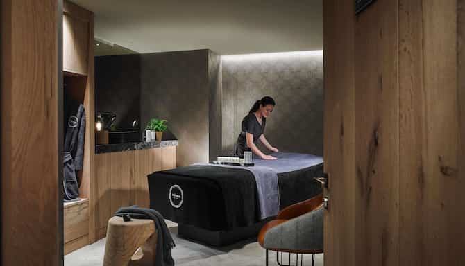 Blog images - 2025 - VOL.009 - Radisson Blu Royal Hotel Dublin Destination DubBlog Para