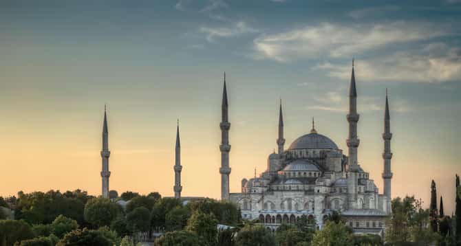 Blog images - 2025 - VOL.010 - Location Scouting Dispatch Meetings BRUZT Destination campaign Istanbul Historic x web