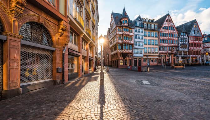 Blog images - 2025 - Frankfurt Area Attractions Discover the Charm of the City Culture Romerberg square Frankfurt German