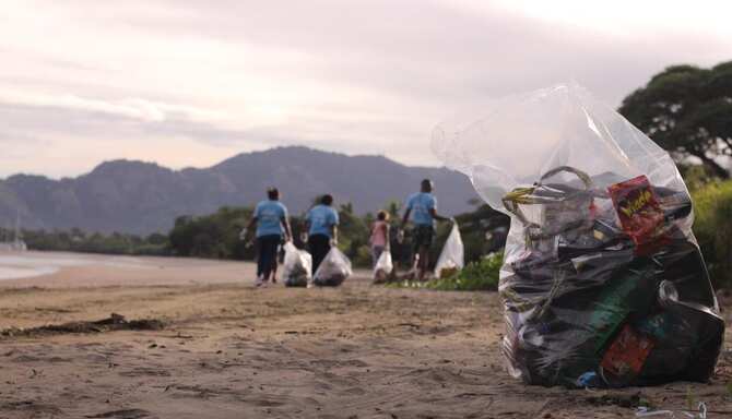 Blog images - 2025 - RHG Earth Overshoot Day LifeAtRadisson Image