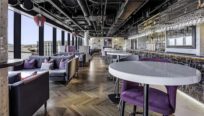 Blog images - 2025 - Radisson Hotel Group Celebrating a Sky Bar