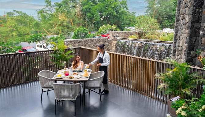 Blog images - 2025 - Stay in Lonalava