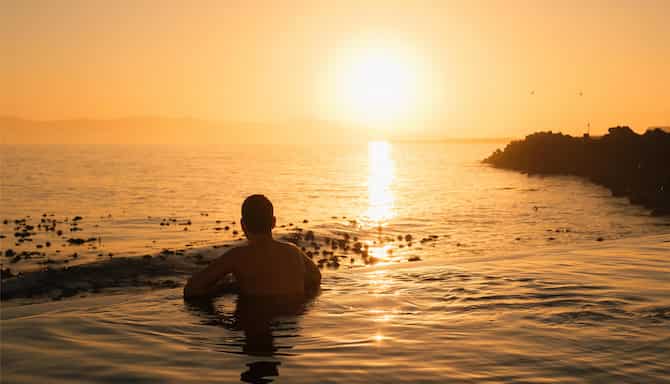 Blog images - 2025 - Activation Content BC Radisson Collection Web Module x EN MEAT Leisure