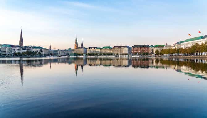 Blog images - 2025 - What to Visit in Hamburg Destination Binnenalster lake Hamburg Germany