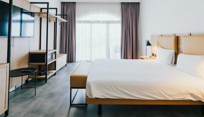 Cavalieri Hotel Malta, a member of Radisson Individuals - Guest Room