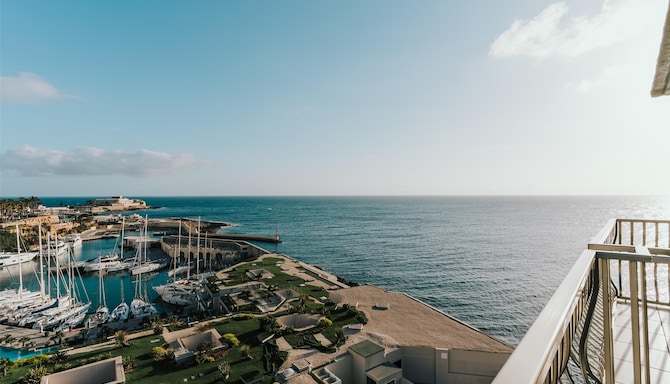 Cavalieri Hotel Malta, a member of Radisson Individuals - Standard Room - Marina View