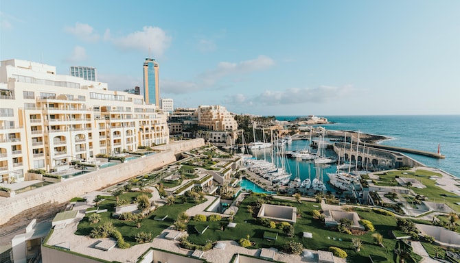 Cavalieri Hotel Malta, a member of Radisson Individuals - Standard Room - Marina View