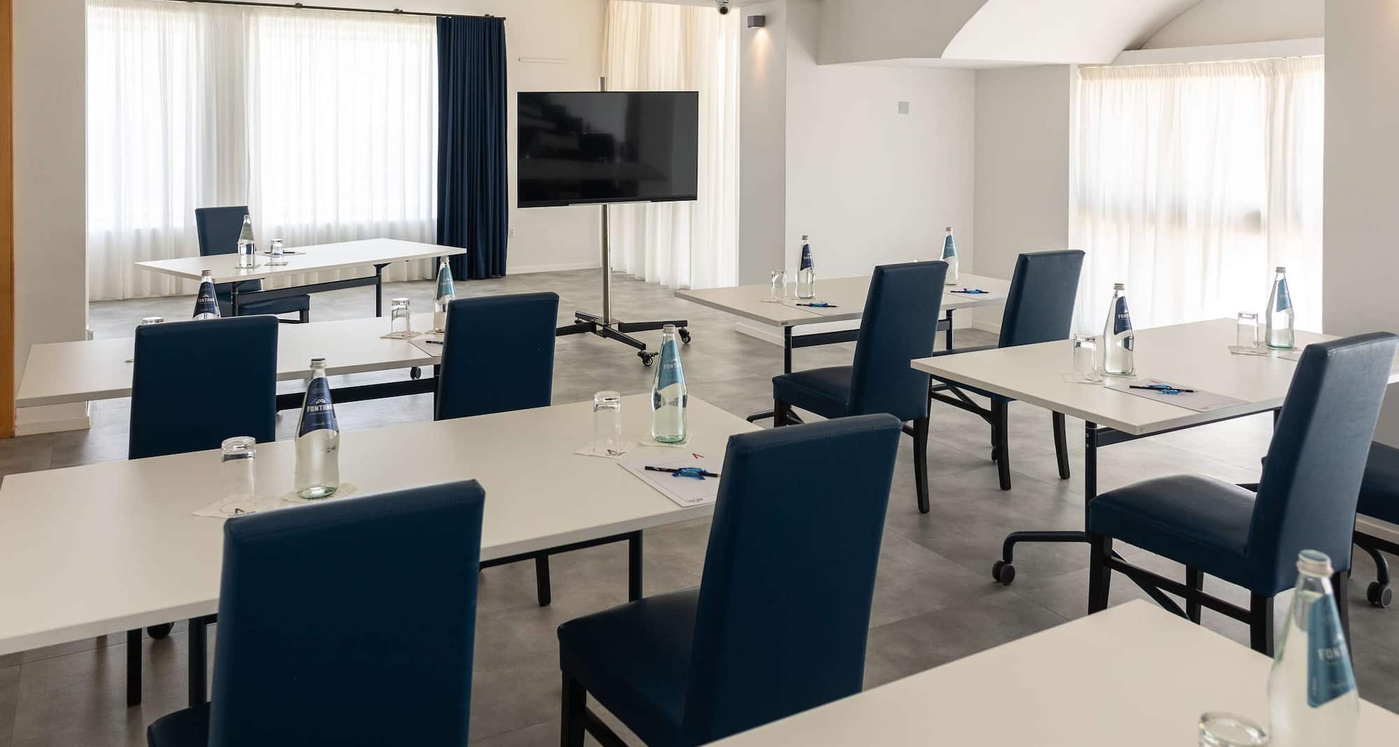 Cavalieri Art Hotel, a member of Radisson Individuals - Meeting Room
