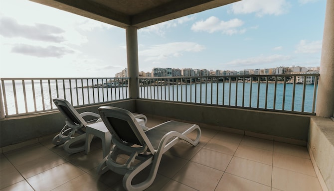 Cavalieri Hotel Malta, a member of Radisson Individuals - Suite