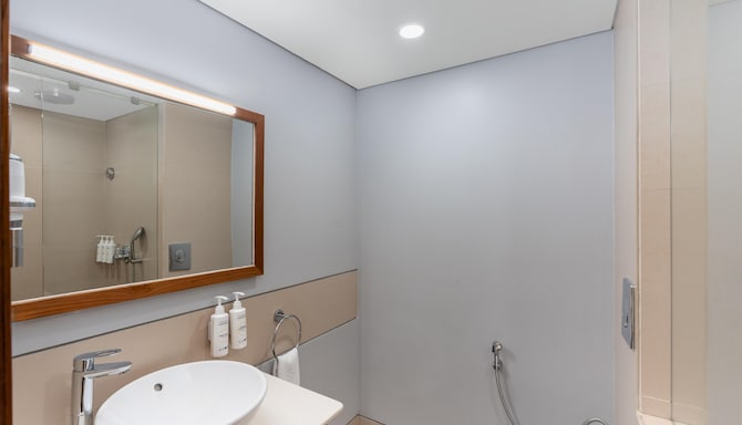 Classic Grande Imphal, a member of Radisson Individuals - Superior Twin Bathroom